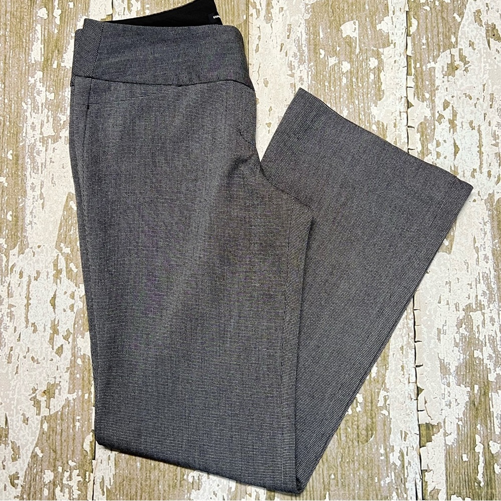 Express editor pants, size 8, black/white